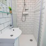 Apartment Seaside Getaway - Sleeps 2 *