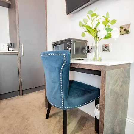 Seaside Getaway - Sleeps 2 *